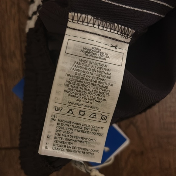 Adidas Satin Wide Leg Track Pants Size 6 NWT - Picture 6 of 14